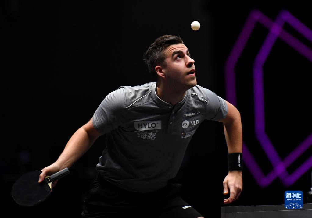 球世界中 球世界中