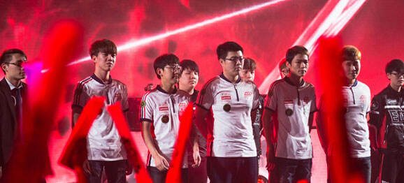 成功地打破 成功地打破